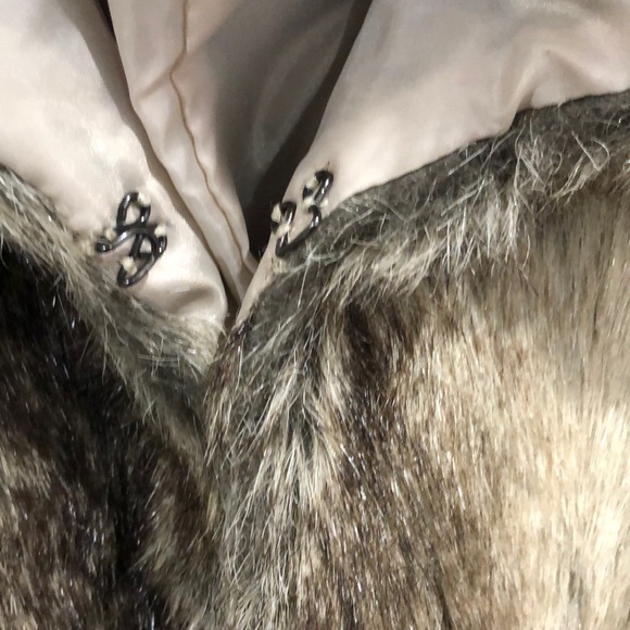 Fur vest - Picture 3 of 4